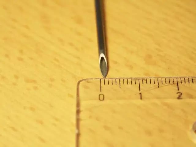 Aiguille avec une pointe de 1,2 mm – 2