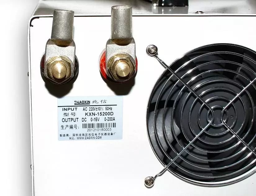 Alimentation de laboratoire KXN-15200D 0-15V/200A – 2