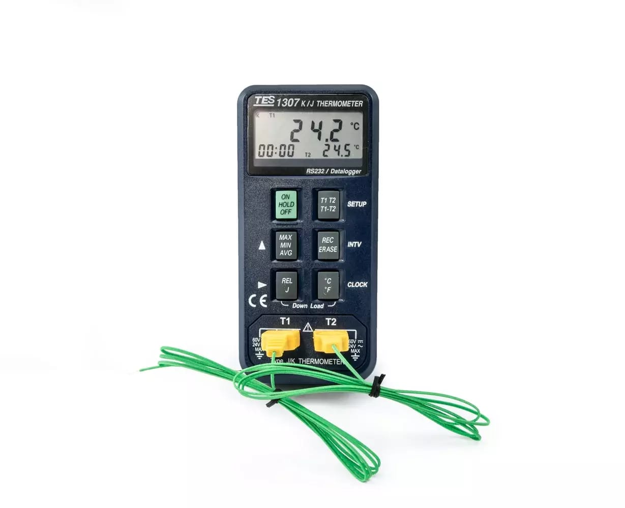 Thermomètre à thermocouple à deux canaux TES 1307 avec fonction d'enregistrement de données