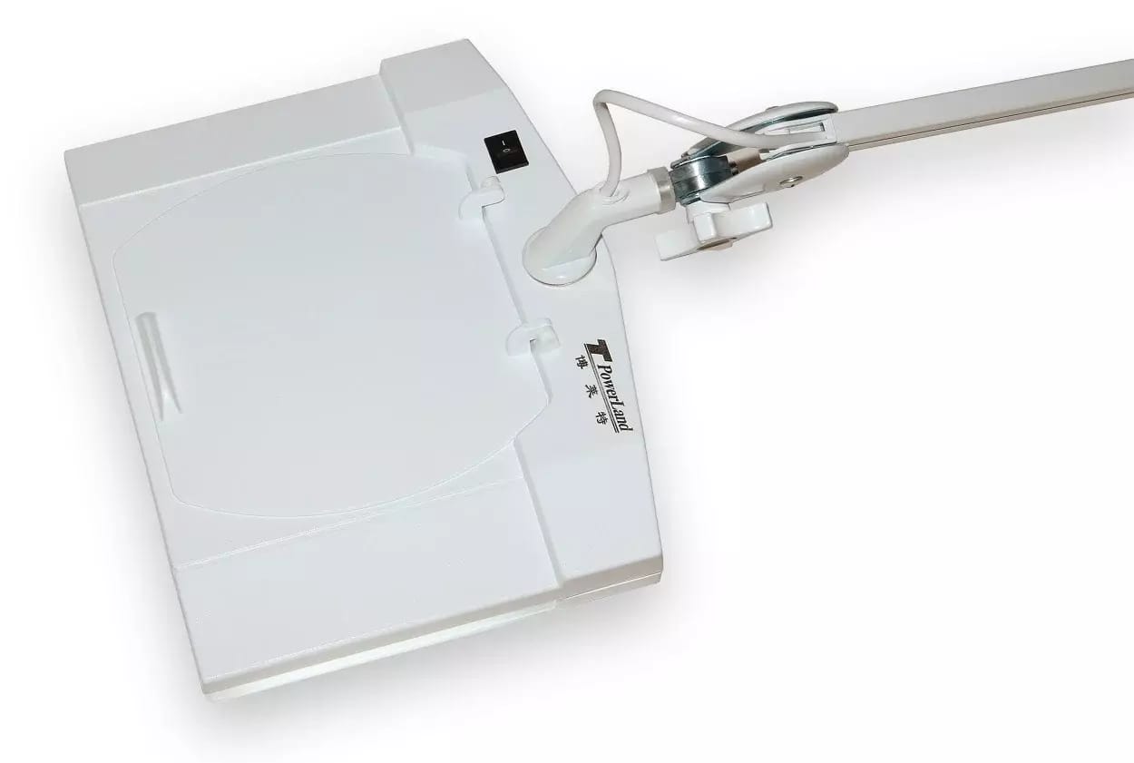 Loupe de table avec éclairage type Giga 5D grossissement – 2