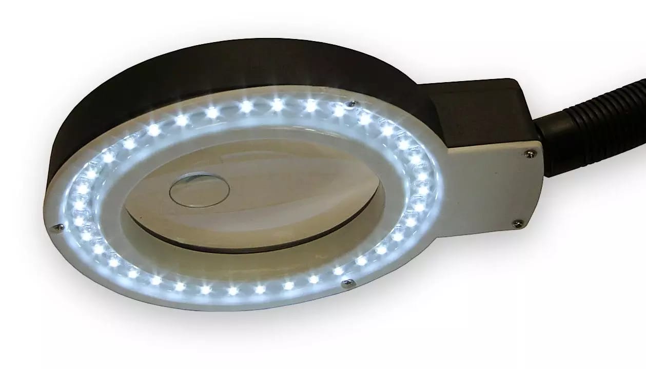 Lampe de table avec loupe et lumière LED type 139 – 2